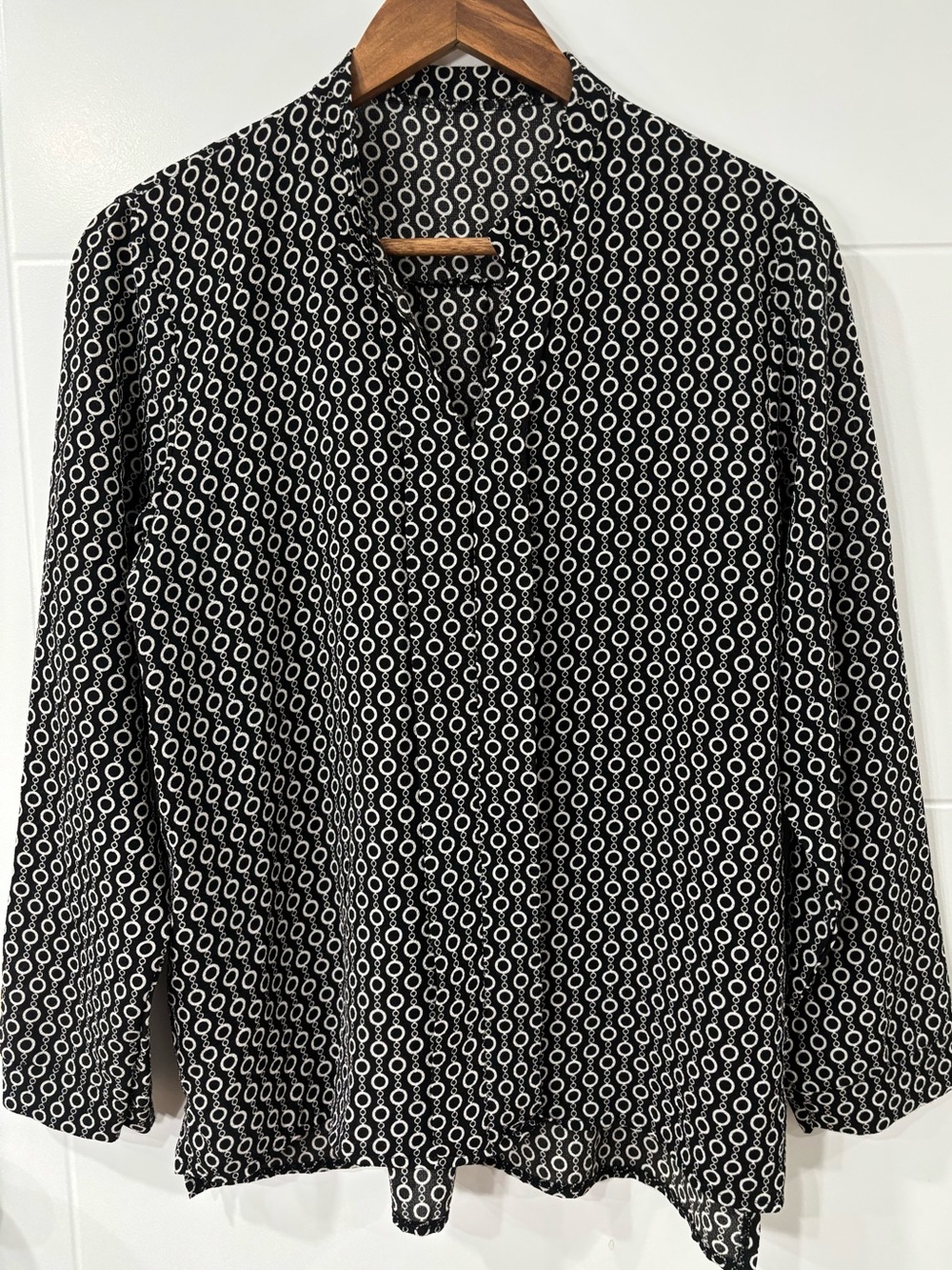 Made in Italy - Black & White Chain Patterned Blouse
